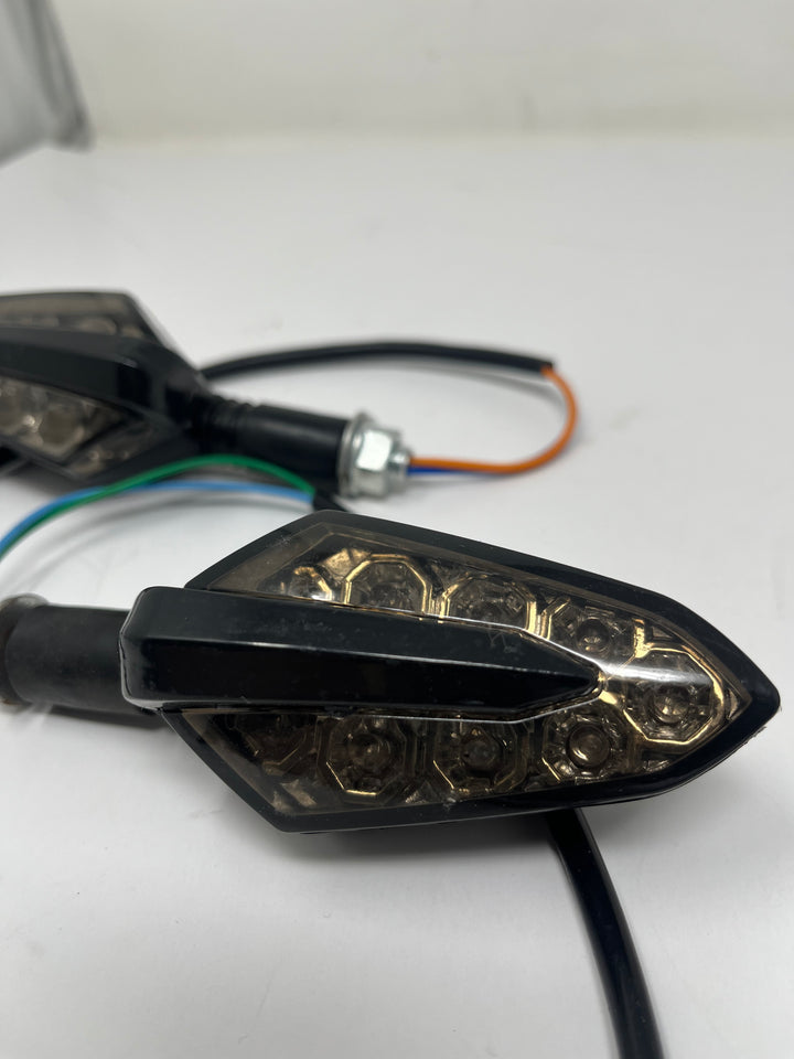 X22R 250cc | Right + Left Signal Light (09020146 + 09020145)