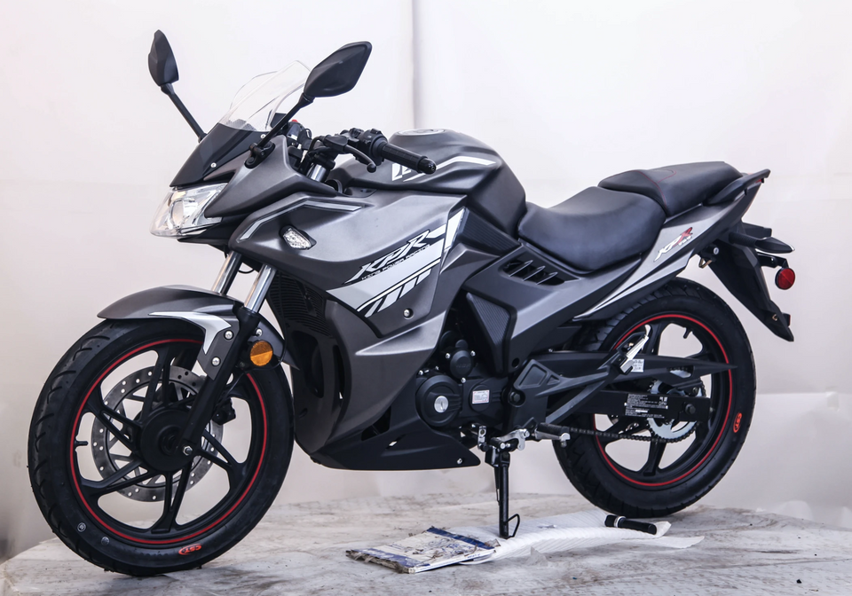 Lifan KPR 200 | 200cc Motorcycle | Fuel-Injected | 6-Speed Black